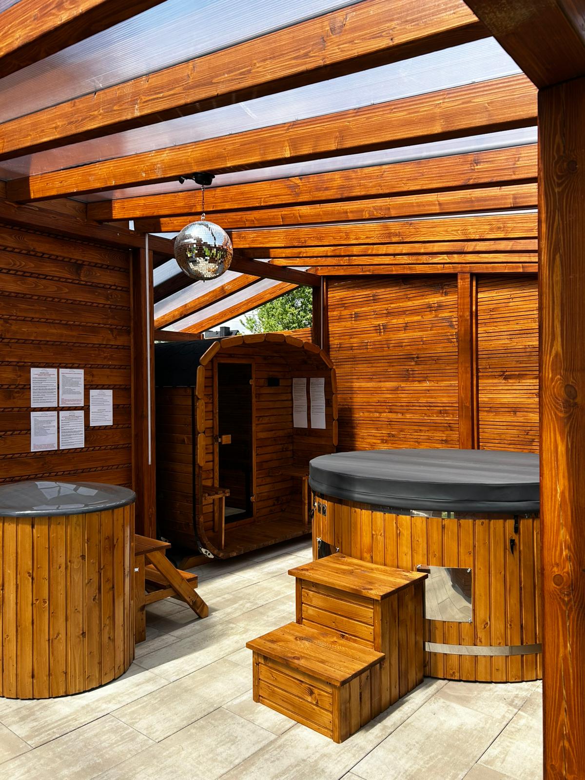 Jacuzzi ogrodowe zimą